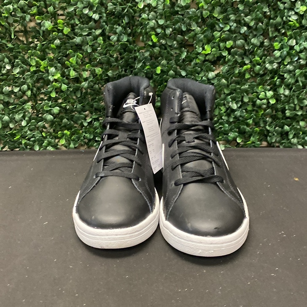 Nike Court Royale 2 - M10 ( A few smudges from storage ) - Picture 3 of 14